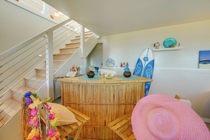 Stunning Home in Coupeville w / Deck + Beach Access