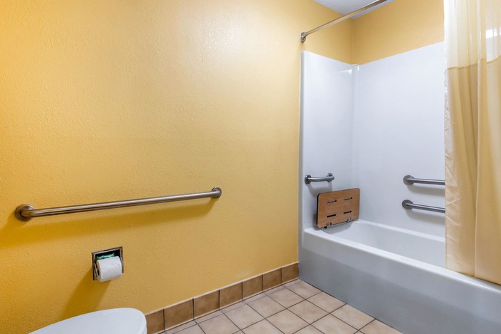 Room 7 of 35