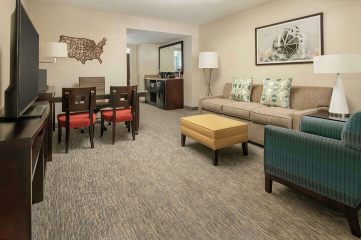 Embassy Suites by Hilton Seattle Tacoma International Airport