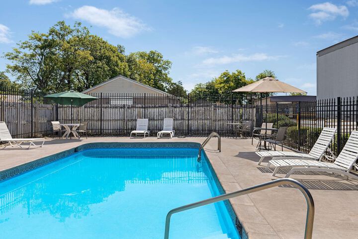 Pool 4 of 31