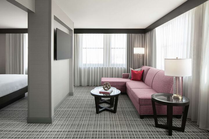 Room 8 of 32
