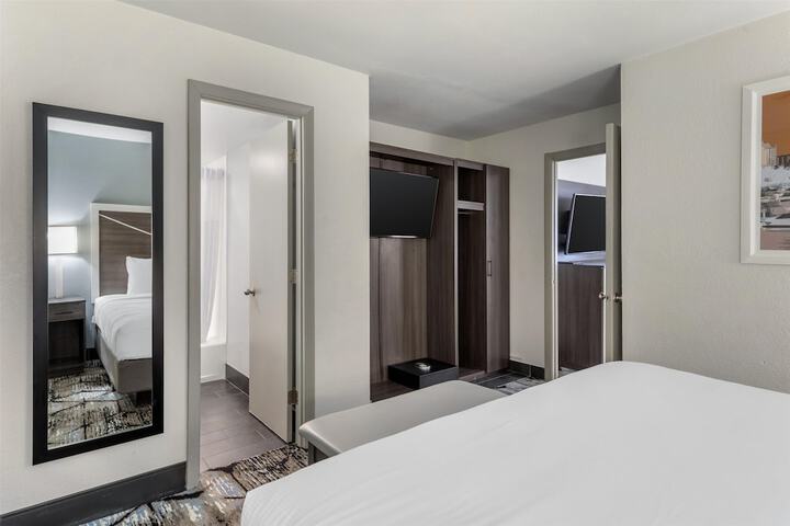 Best Western Plus Daytona Inn Seabreeze Oceanfront