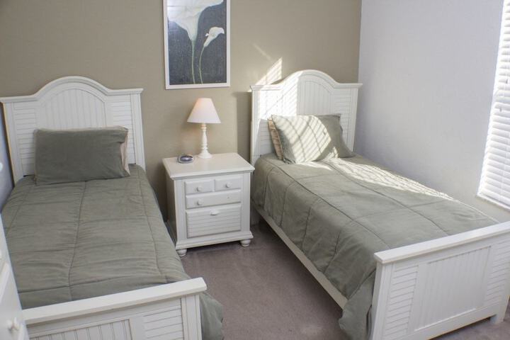 Room 9 of 17