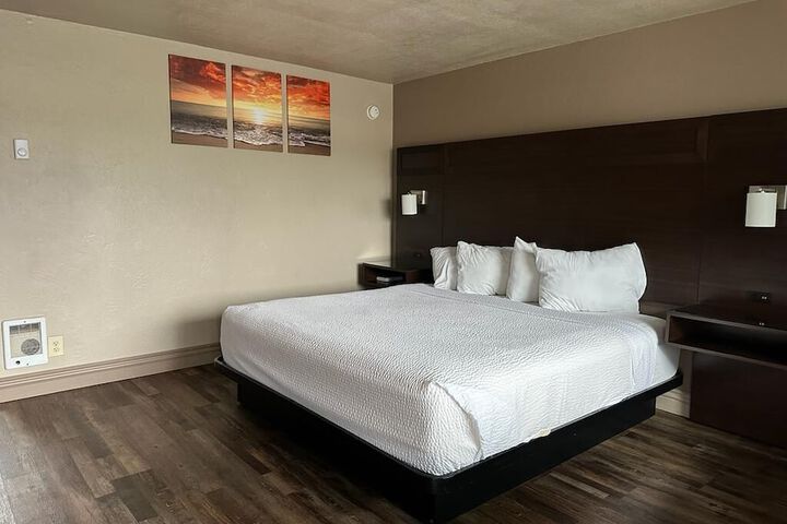 Room 29 of 34