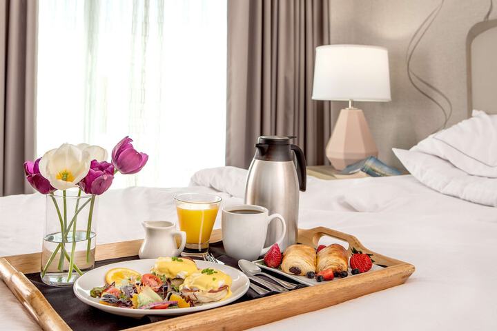 DoubleTree by Hilton Chicago - North Shore Conference Center