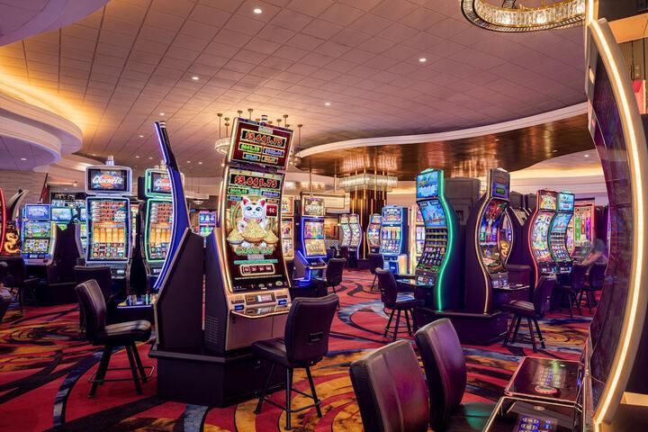 Horseshoe Black Hawk - a Caesars Rewards Destination
