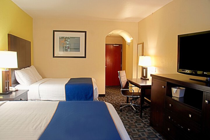 Room 16 of 29