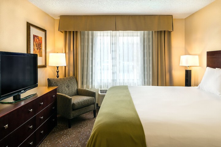 Room 14 of 27