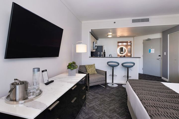 Room 21 of 54