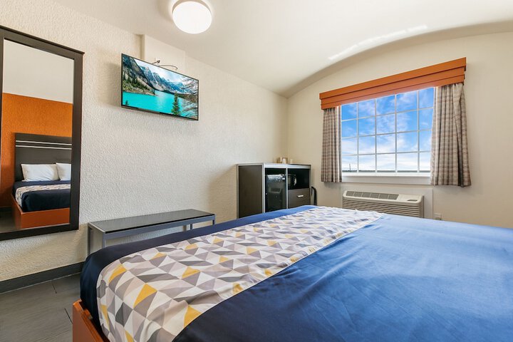 Room 26 of 79
