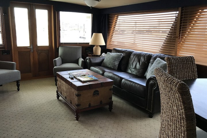 Room 8 of 29