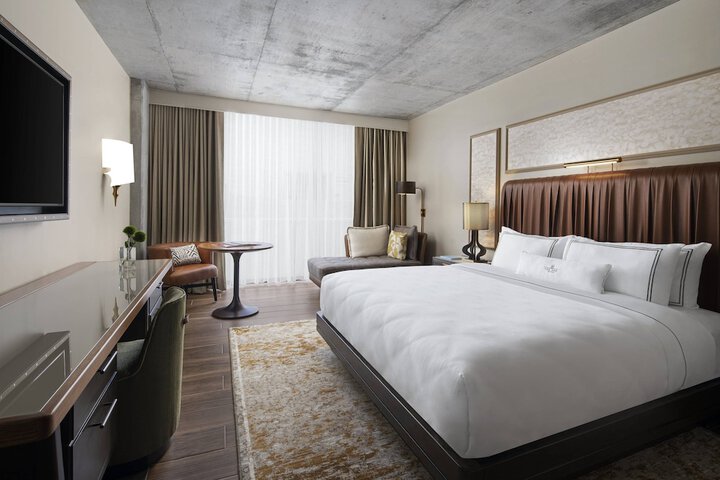 Room 41 of 76