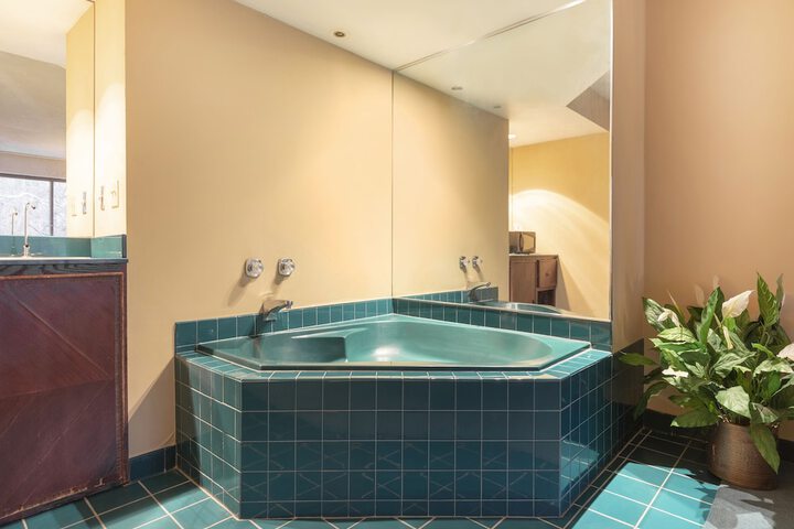 Hot Tub 81 of 84