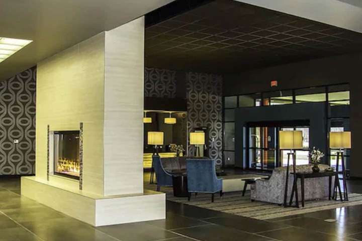 Hotel 5 of 54