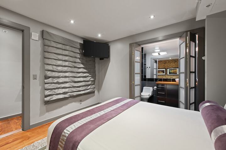 Room 332 of 488