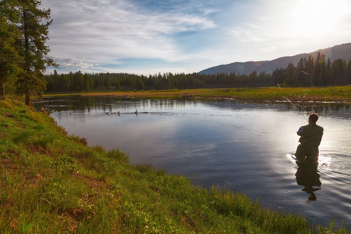 Headwaters Lodge & Cabins at Flagg Ranch