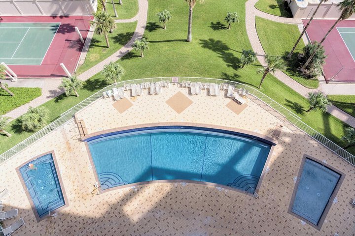 Pool 15 of 231