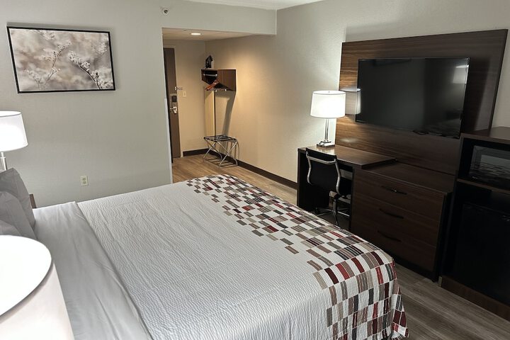 Room 13 of 19