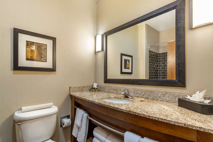Room 15 of 28
