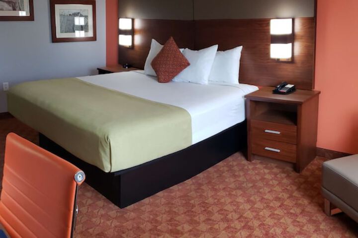 Room 14 of 25