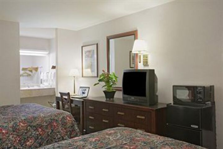 Americas Best Value Inn & Suites Wine Country Santa Rosa