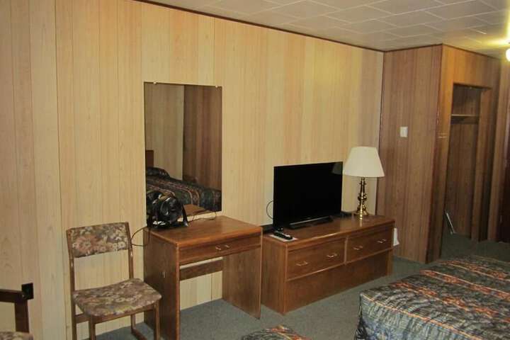 Room 40 of 48