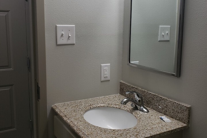 Room 19 of 32