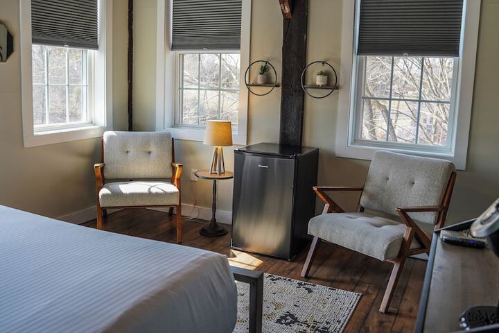 Old Mill Inn