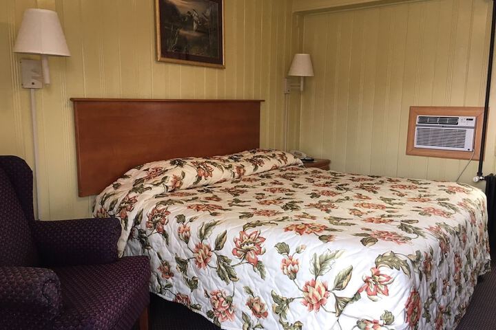 Room 30 of 38