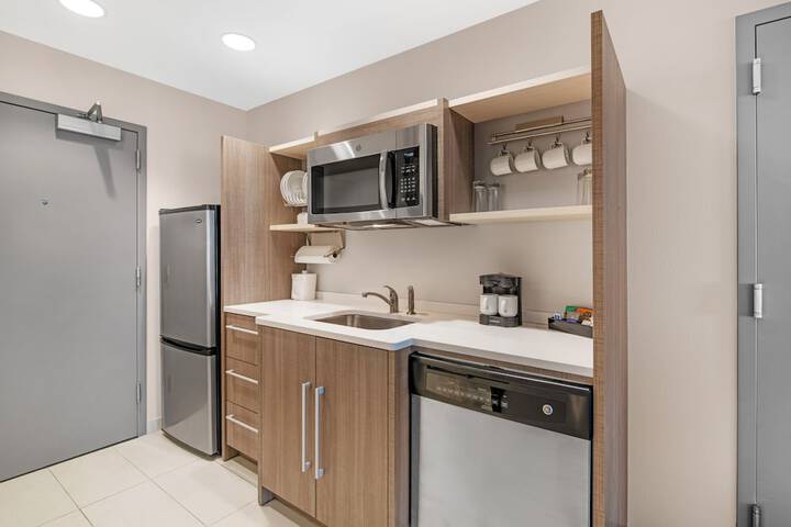 Home2 Suites by Hilton Queensbury Lake George