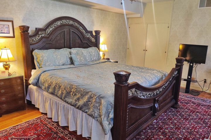 Montague Inn