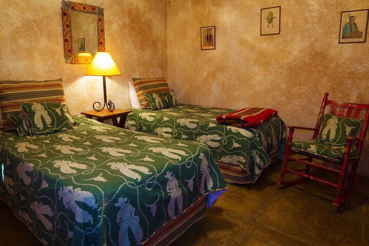 Room 8 of 31