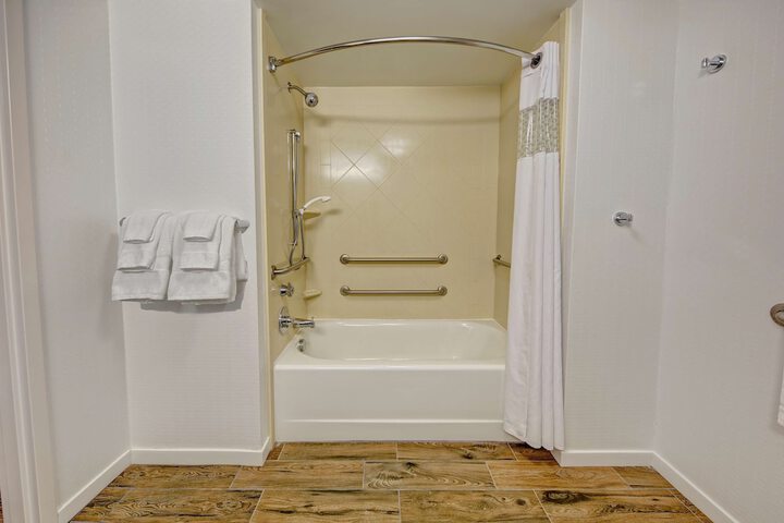 Hampton Inn by Hilton Dunn