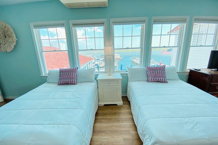 Room 15 of 46