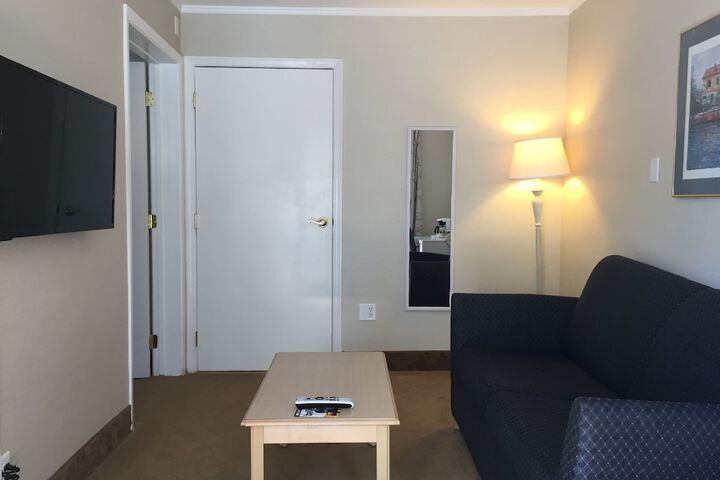 Room 46 of 62