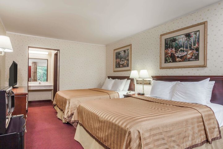 Room 10 of 15
