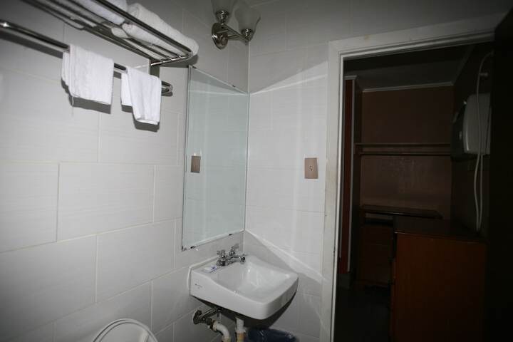 Room 26 of 31