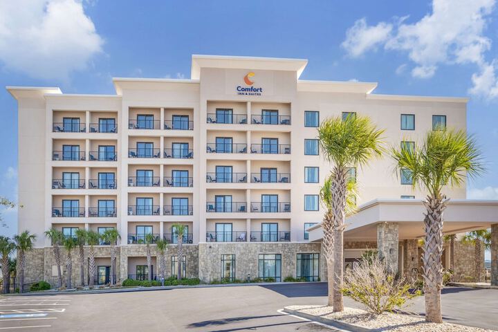 Comfort Inn & Suites Gulf Shores East Beach near Gulf State Park