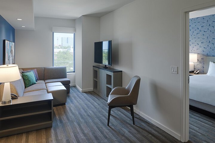 Hyatt House Columbus OSU / Short North