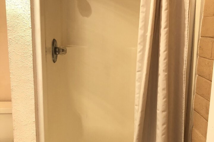 Room 11 of 24