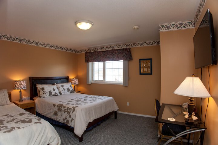 Room 12 of 34