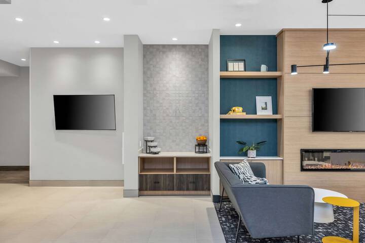 Hotel Interior 10 of 78