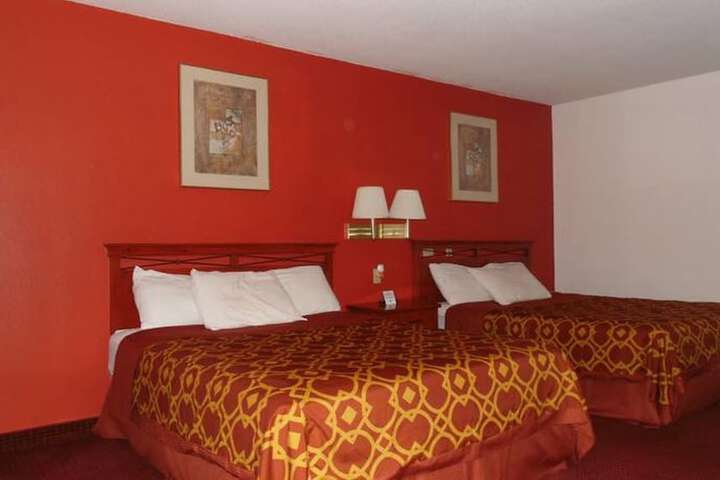 Room 7 of 14