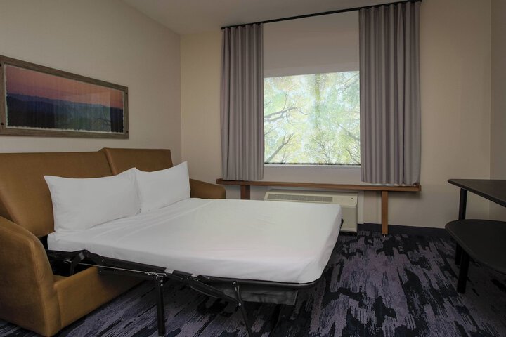 Room 20 of 38