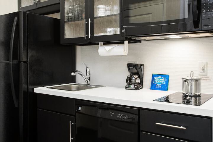 Candlewood Suites Grove City - Outlet Center by IHG