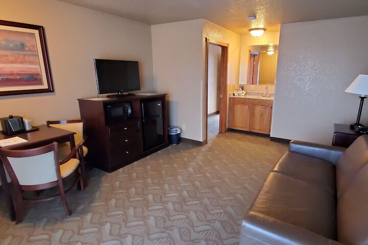 Best Western Plus Bayshore Inn