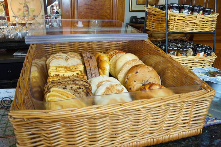 Breakfast/Coffee Service 26 of 32