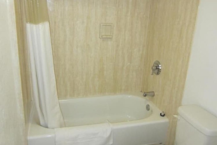 Room 9 of 21