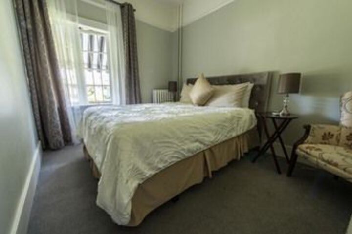 Oak Bay Guest House Bed & Breakfast