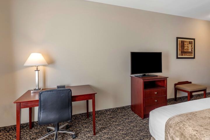 Room 21 of 38